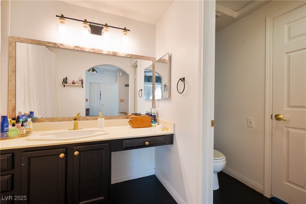 Image 18 of property listing at 8400 White Eagle Avenue 203, Las Vegas, NV 89145