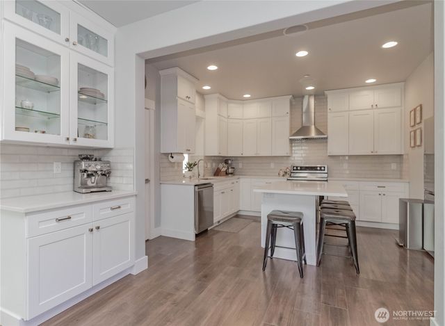 9409 9th Avenue Ct E, Tacoma, WA 98445