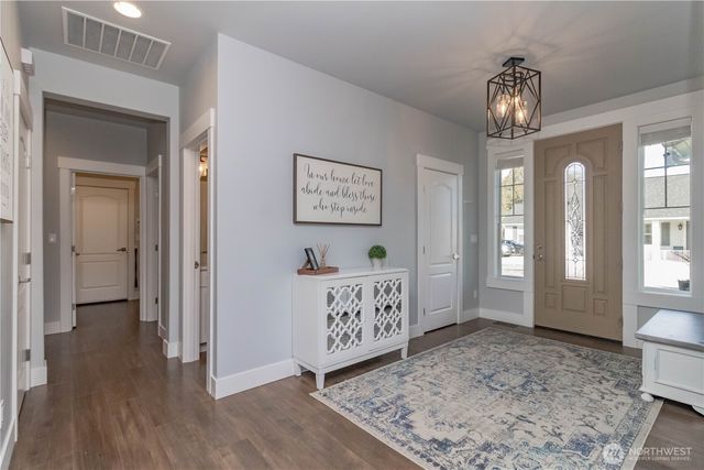 9409 9th Avenue Ct E, Tacoma, WA 98445