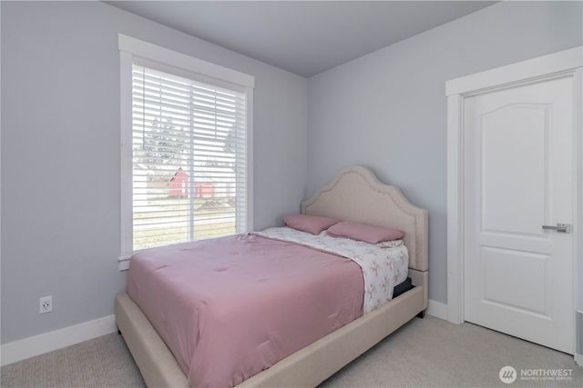 9409 9th Avenue Ct E, Tacoma, WA 98445