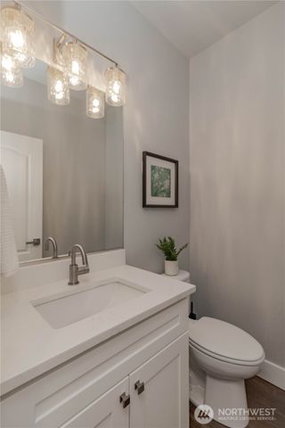 9409 9th Avenue Ct E, Tacoma, WA 98445