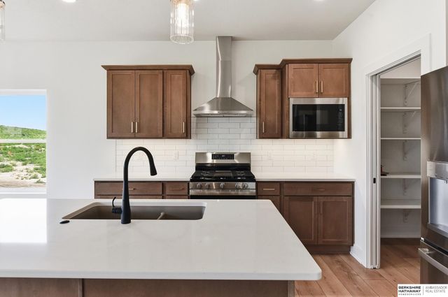 19938 Weir Street, Omaha, NE 68135