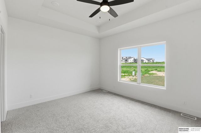19938 Weir Street, Omaha, NE 68135