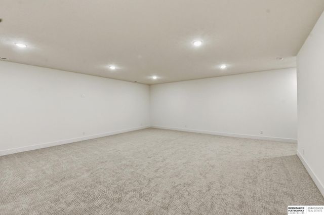 19938 Weir Street, Omaha, NE 68135