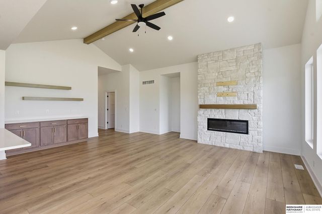 19938 Weir Street, Omaha, NE 68135