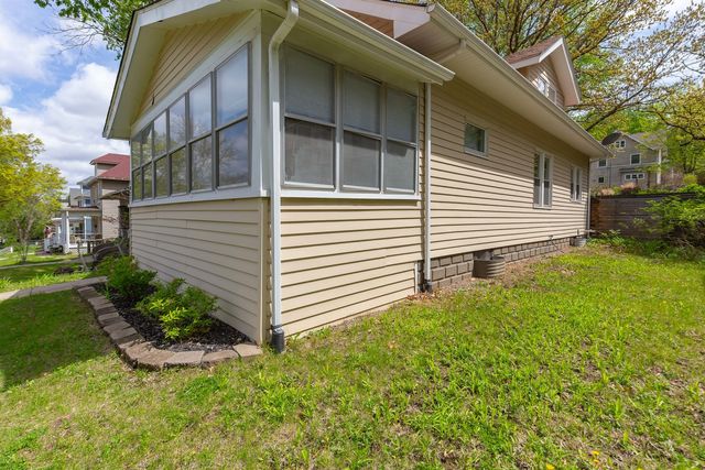 1037 22ND Street, Rock Island, IL 61201