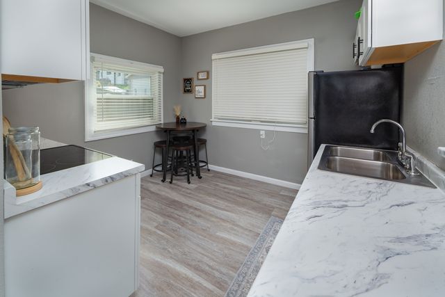 1037 22ND Street, Rock Island, IL 61201