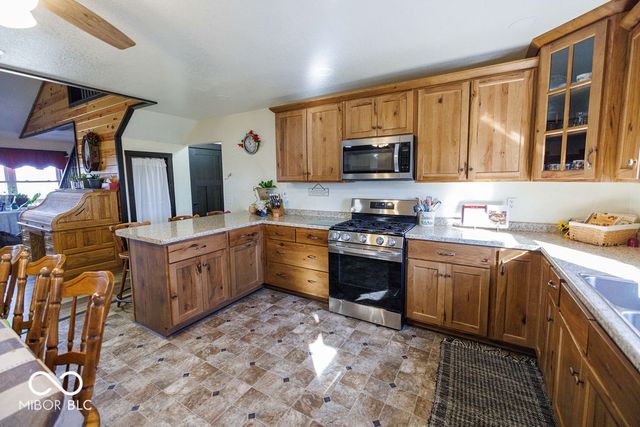14154 Defore Road, Coal City, IN 47427