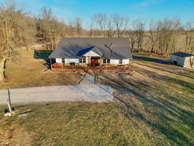 14154 Defore Road, Coal City, IN 47427