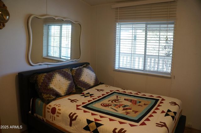 1988 Bradley Lane, Overgaard, AZ 85933