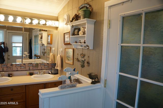 1988 Bradley Lane, Overgaard, AZ 85933