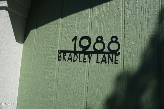 1988 Bradley Lane, Overgaard, AZ 85933