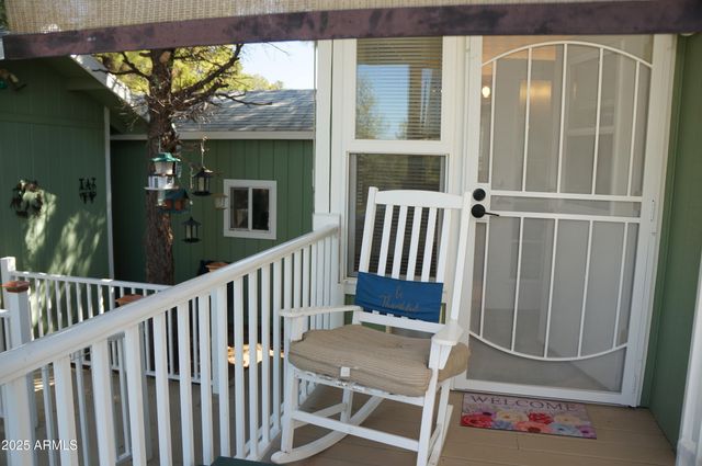 1988 Bradley Lane, Overgaard, AZ 85933