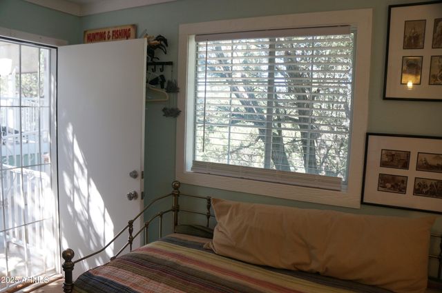 1988 Bradley Lane, Overgaard, AZ 85933