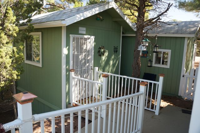 1988 Bradley Lane, Overgaard, AZ 85933