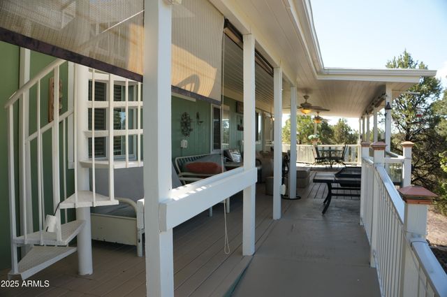 1988 Bradley Lane, Overgaard, AZ 85933