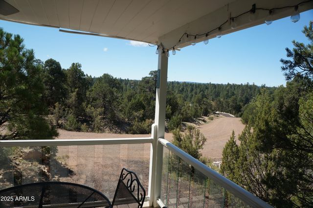 1988 Bradley Lane, Overgaard, AZ 85933