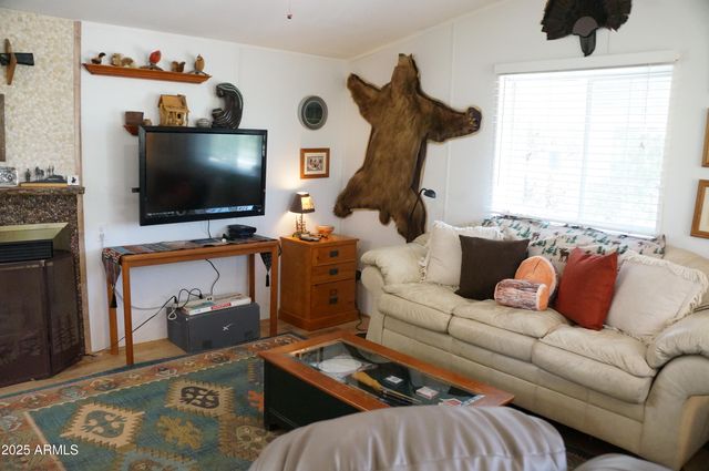 1988 Bradley Lane, Overgaard, AZ 85933