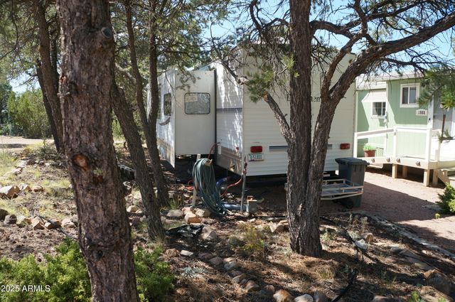 1988 Bradley Lane, Overgaard, AZ 85933