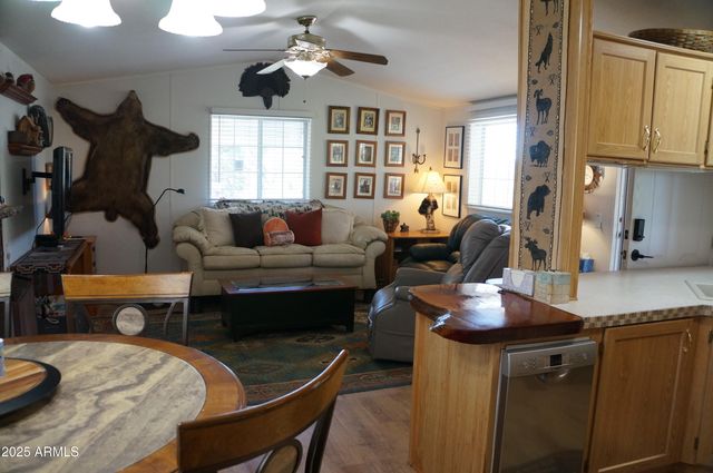 1988 Bradley Lane, Overgaard, AZ 85933