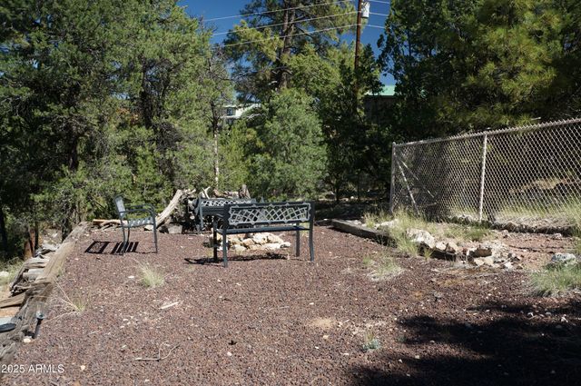 1988 Bradley Lane, Overgaard, AZ 85933