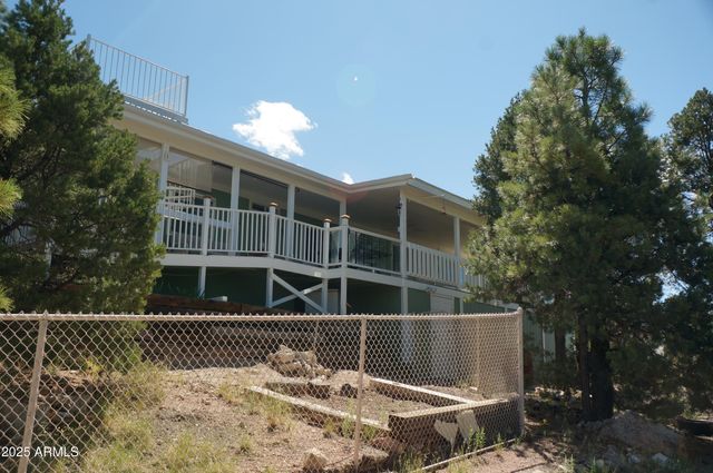 1988 Bradley Lane, Overgaard, AZ 85933