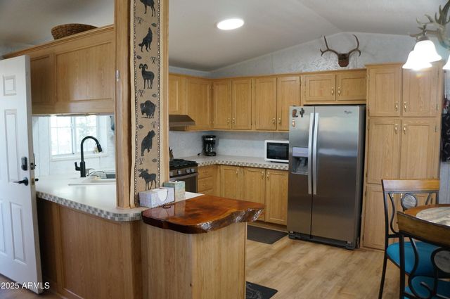 1988 Bradley Lane, Overgaard, AZ 85933