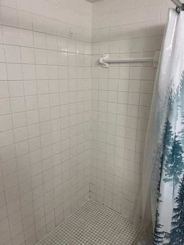 3053 N Oakland Forest Drive 201, Oakland Park, FL 33309