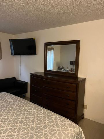 3053 N Oakland Forest Drive 201, Oakland Park, FL 33309