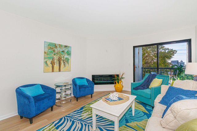 311 69th Ave N Apt 302, Myrtle Beach, SC 29572