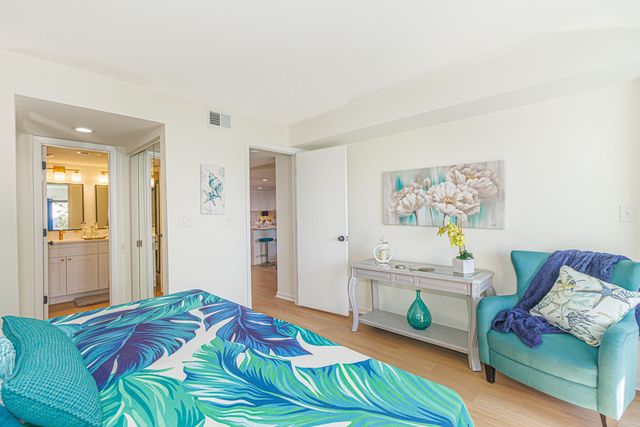 311 69th Ave N Apt 302, Myrtle Beach, SC 29572