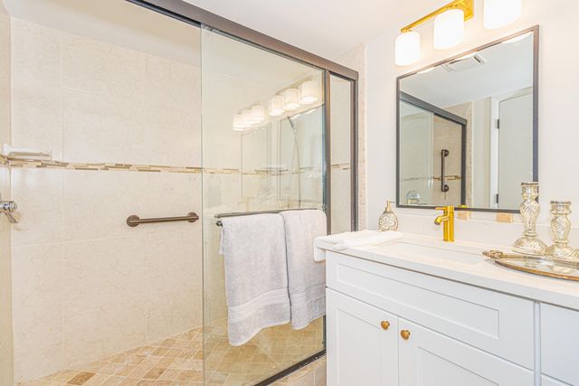 311 69th Ave N Apt 302, Myrtle Beach, SC 29572