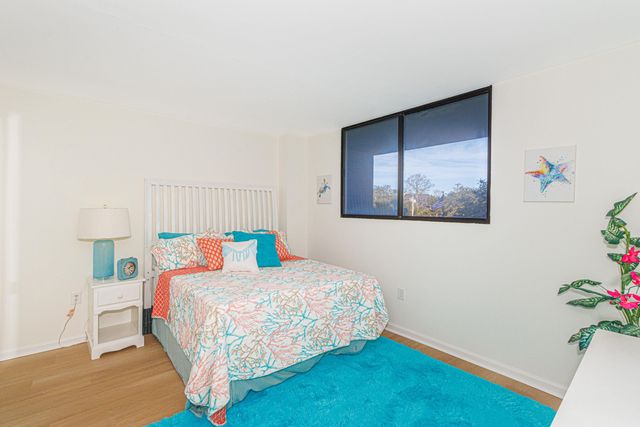 311 69th Ave N Apt 302, Myrtle Beach, SC 29572