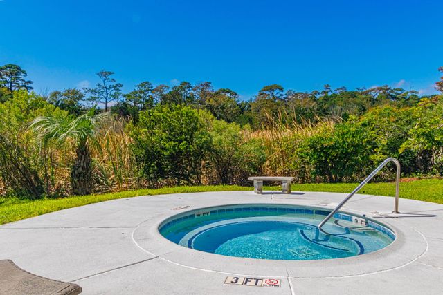 311 69th Ave N Apt 302, Myrtle Beach, SC 29572