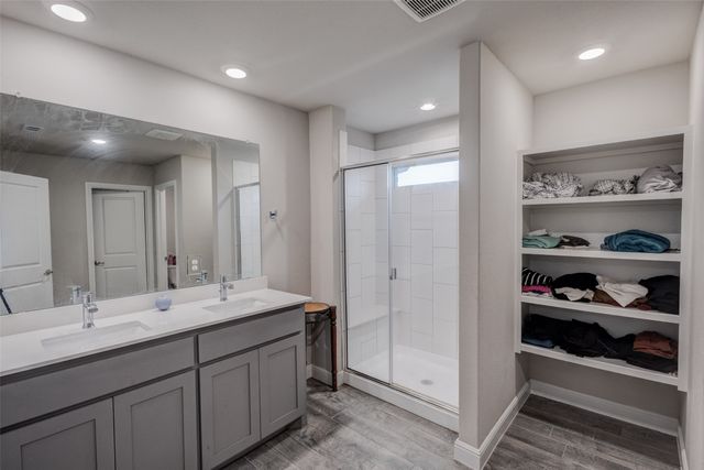 1221 Rolling Meadows Drive, Cedar Hill, TX 75104