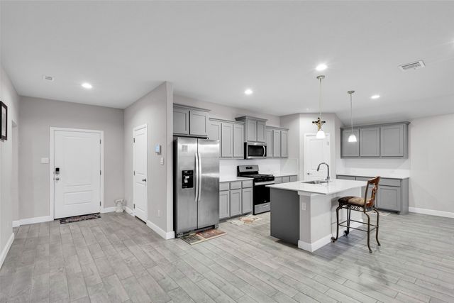 1221 Rolling Meadows Drive, Cedar Hill, TX 75104