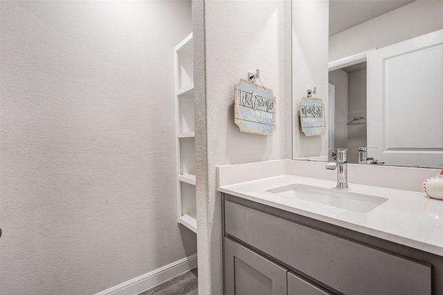 1221 Rolling Meadows Drive, Cedar Hill, TX 75104