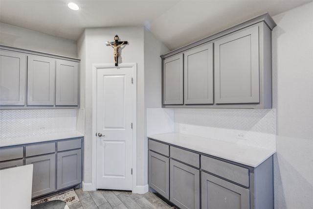 1221 Rolling Meadows Drive, Cedar Hill, TX 75104