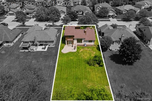 52658 Stag Ridge Drive, Macomb, MI 48042