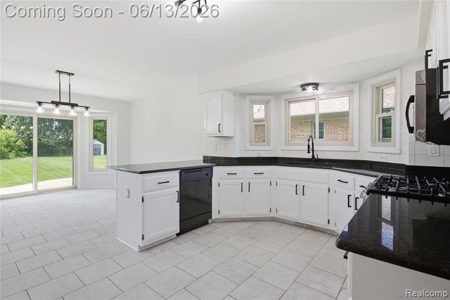 52658 Stag Ridge Drive, Macomb, MI 48042