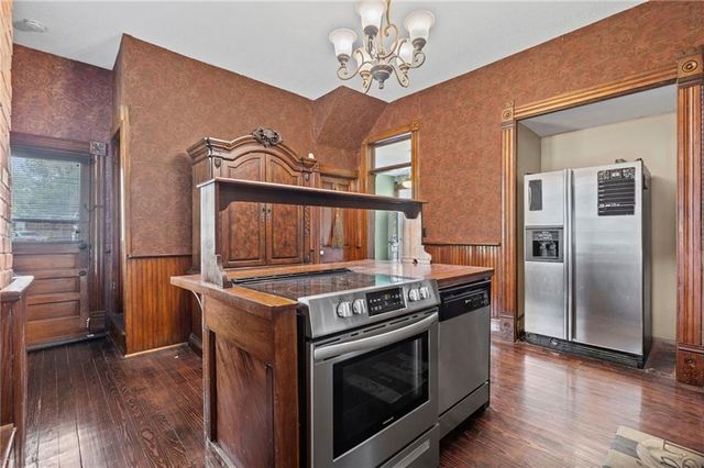 407 S 5th Street, Garden City, MO 64747