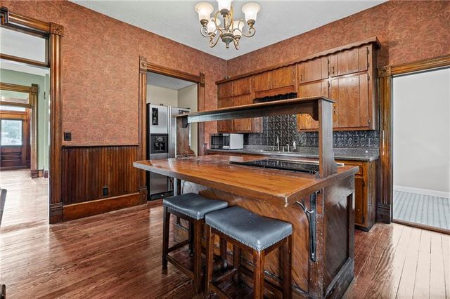 407 S 5th Street, Garden City, MO 64747