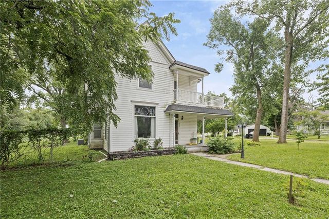 407 S 5th Street, Garden City, MO 64747
