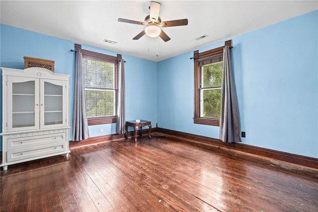 407 S 5th Street, Garden City, MO 64747