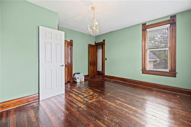 407 S 5th Street, Garden City, MO 64747