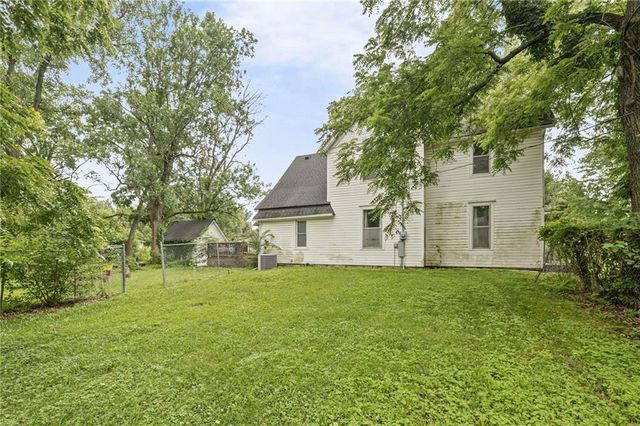 407 S 5th Street, Garden City, MO 64747