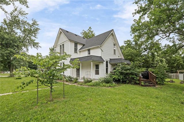 407 S 5th Street, Garden City, MO 64747