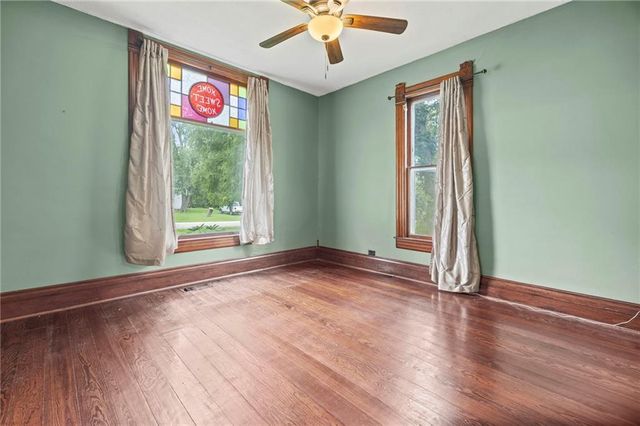 407 S 5th Street, Garden City, MO 64747