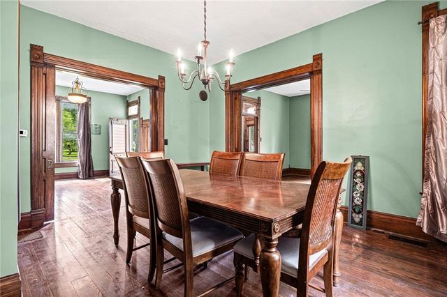 407 S 5th Street, Garden City, MO 64747