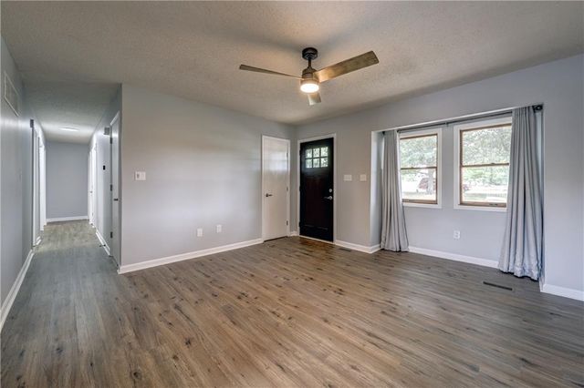 14788 Midway Drive, Excelsior Springs, MO 64024